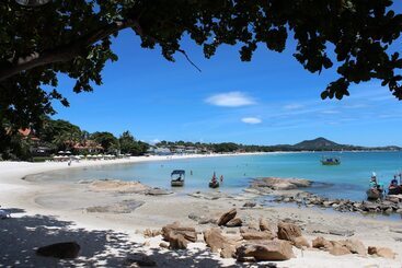 هتل First Bungalow Beach Resort