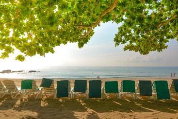 هتل First Bungalow Beach Resort
