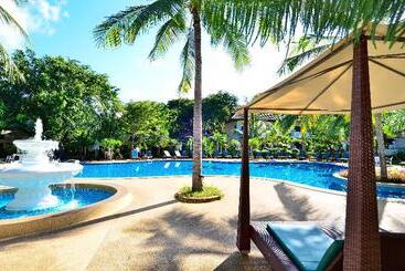 هتل First Bungalow Beach Resort