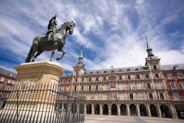 هتل Holiday Inn Express Madrid Alcorcón, An Ihg