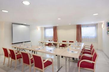 هتل Holiday Inn Express Madrid Alcorcón, An Ihg