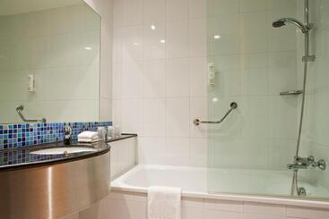 هتل Holiday Inn Express Madrid Alcorcón, An Ihg