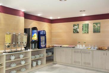 هتل Holiday Inn Express Madrid Alcorcón, An Ihg