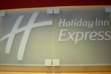 هتل Holiday Inn Express Madrid Alcorcón, An Ihg