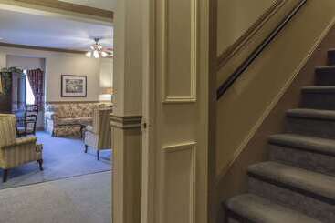 Inn On The Lake, Ascend Hotel Collection