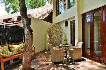 هتل Kwa Maritane Bush Lodge