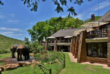 هتل Kwa Maritane Bush Lodge
