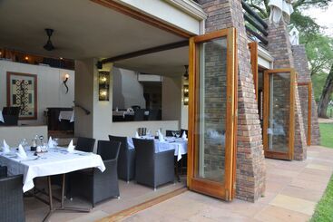 هتل Kwa Maritane Bush Lodge