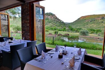 هتل Kwa Maritane Bush Lodge