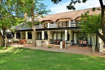 هتل Kwa Maritane Bush Lodge