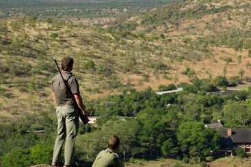 هتل Kwa Maritane Bush Lodge