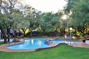 هتل Kwa Maritane Bush Lodge