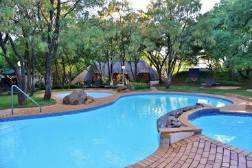 هتل Kwa Maritane Bush Lodge