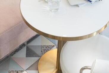 هتل Mercure Villeneuve Loubet Plage