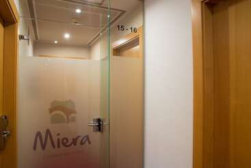 هتل Miera