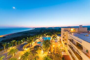 هتل Paradise Beach Resort