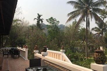هتل Santi Resort & Spa