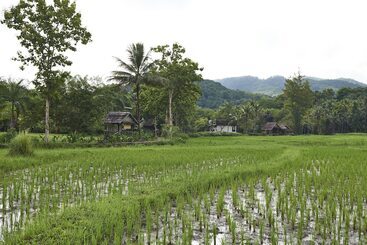 هتل Santi Resort & Spa