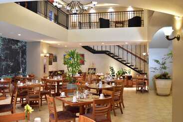 ホテル Sleep Inn Paseo Las Damas