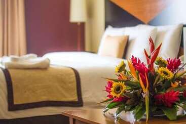 هتل Sleep Inn Paseo Las Damas