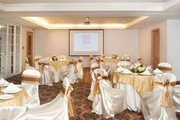 ホテル Sleep Inn Paseo Las Damas
