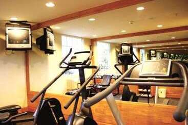 ホテル Sleep Inn Paseo Las Damas