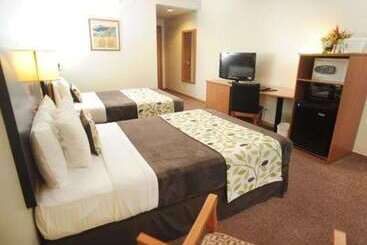 ホテル Sleep Inn Paseo Las Damas