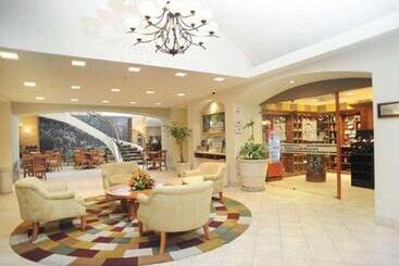 ホテル Sleep Inn Paseo Las Damas