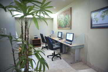 ホテル Sleep Inn Paseo Las Damas