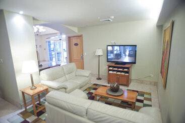 ホテル Sleep Inn Paseo Las Damas