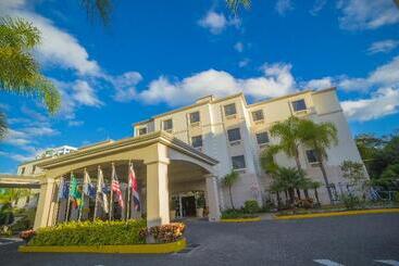 ホテル Sleep Inn Paseo Las Damas