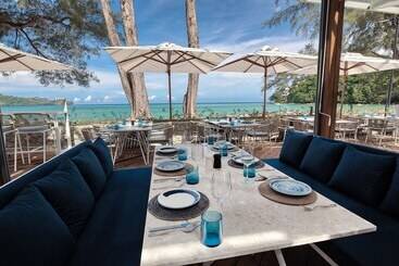 هتل Twinpalms Surin Phuket Resort