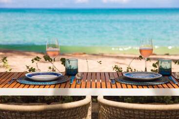 هتل Twinpalms Surin Phuket Resort