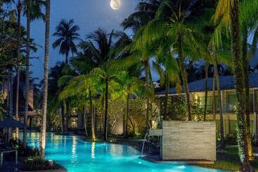 هتل Twinpalms Surin Phuket Resort