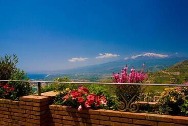 هتل Villa Angela