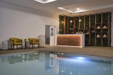 Panas Holiday Village