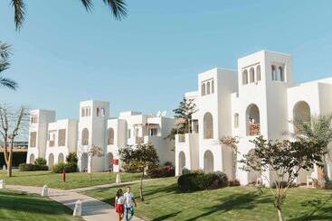 استراحتگاه Novotel Sharm El Sheikh