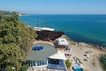 Sirius Beach Hotel & Spa