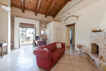 مبيت وإفطار A Casa Nostra Residenza Di Charme