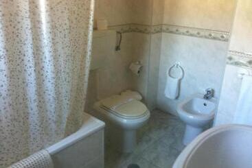 تختخواب و صبحانه A Moderna   Caldas Da Felgueira