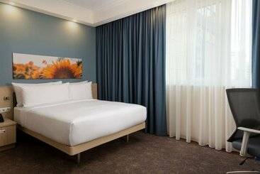 ホテル Hampton By Hilton Krasnodar
