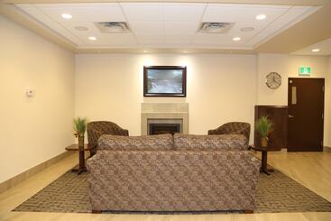 هتل Prairie Moon Inn & Suites Macklin