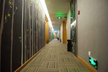 Jun Hotels Henan Zhengzhou Zhongmu County Shangdu Avenue Tv Tower