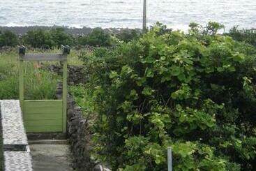 پانسیون Alojamentos Flores Island