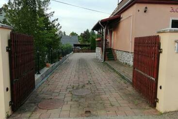 پانسیون Asta La Vista Vendégház