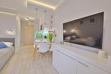 Osiedle Cesarskie Apartamenty   Parking   Apartamenty Bryza