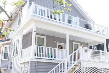 مبيت وإفطار 2 Blocks From Beach Sleeps 16