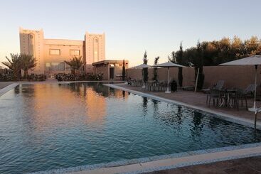 هتل Oasis Palace