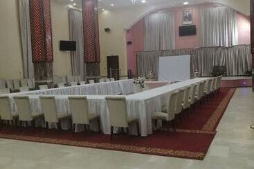 هتل Oasis Palace