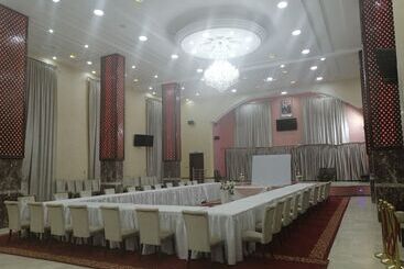 هتل Oasis Palace